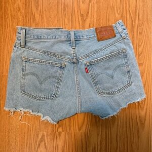 Levi's 501 light wash cutoff shorts